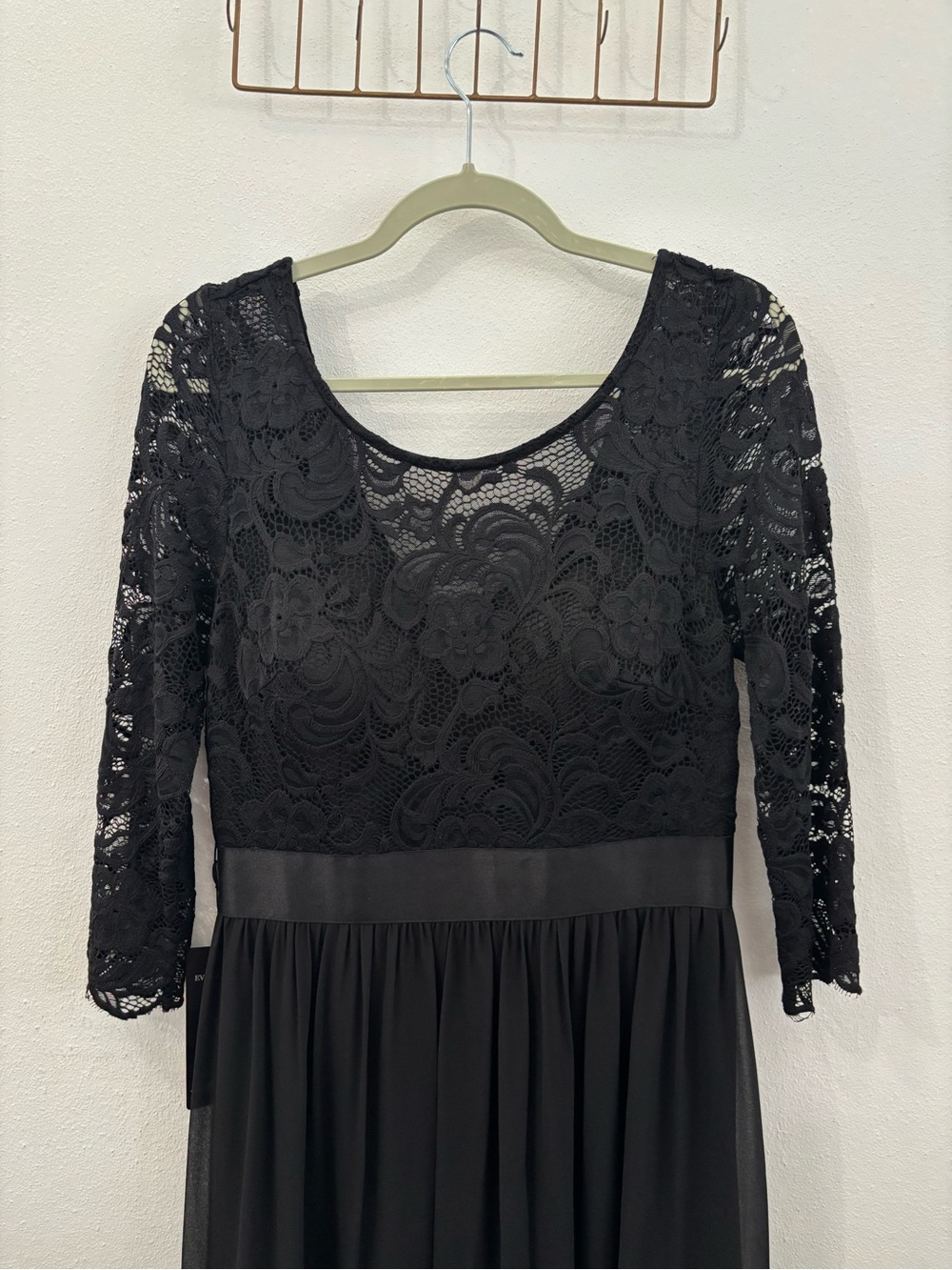 Ever Pretty Black Lace Scoop-Neck Long Sleeve Maxi Dress